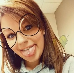 Meet your Posher, Shawna